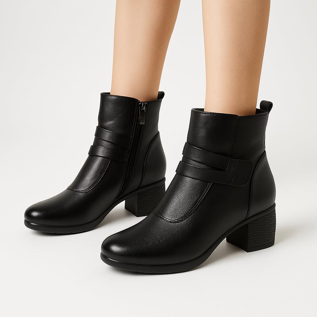 Mulher usando a Bota Ortopédica Feminina Susana da Mazarato em couro preto, com salto médio e zíper lateral, ideal para elegância e conforto diário.